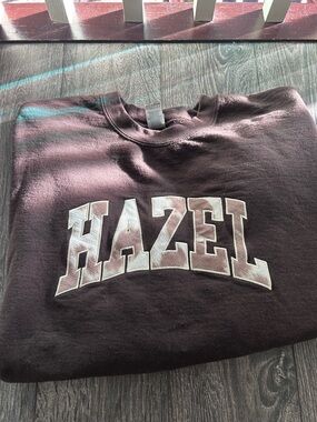 Gildan Women's Crewneck Sweatshirt Hazel with White Appliqué